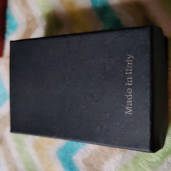 6. My SeeSeeMade in Italy Murano Glass Necklace on Leather Cord - Picture 4 of 4